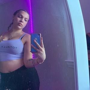 Meet your Posher, Haley